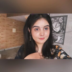 Ishika Choudhary Instagram - 😊
.
#fyp #instagram