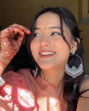 Ishika bisht Instagram - my fav look and fav pics✨💓
.
.
.
#saree #photooftheday #picoftheday #instacute #instagood #instadaily #ishikabishtt #ishikains #ishikabuddies #cute