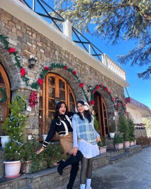 Ishika bisht Instagram - One of the Best memories of 2024 🤍🙈
.
.
.
#landour #mussorie #winters #woman #love #picoftheday #photooftheday