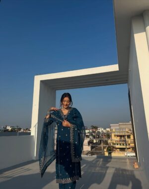 Ishika bisht Instagram - 🫶🥀🌼
.
.
#fyp #picoftheday #suit #traditionals #explore