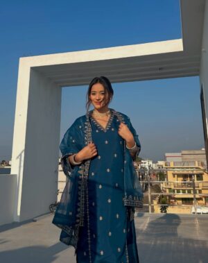 Ishika bisht Instagram - 🫶🥀🌼
.
.
#fyp #picoftheday #suit #traditionals #explore