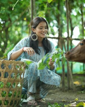 Ishika bisht Instagram - Beautiful memories ❤️🎥
.
.
.
#pahadi #gadwali #garhwali #uttarakhand #instacute #instadaily #photooftheday #picoftheday