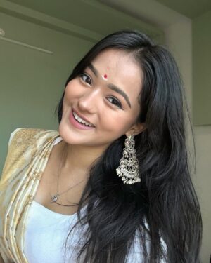 Ishika bisht Instagram - ahh this look <3 🍂🤍 ( i love it )
.
.
.
#southindianlook #ishikafam #ishikains #ishikabuddies #explore #explorepage #instadaily #postoftheday #picoftheday #ishikabisht