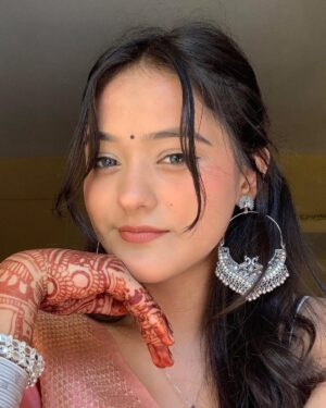 Ishika bisht Instagram - my fav look and fav pics✨💓
.
.
.
#saree #photooftheday #picoftheday #instacute #instagood #instadaily #ishikabishtt #ishikains #ishikabuddies #cute