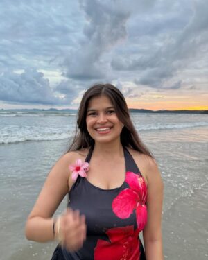 Ishita Instagram - Sunset behind me, magic within me ☀️🧡

[krabi , Krabi outfits , beach outfits , beach ootd , ootd , beach fashion , fashion , fashion influencer ]
