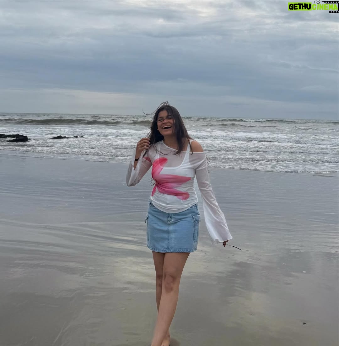 Ishita - 4.9K Likes - Where the soul feels light and mind feels free 🌊

[beach girlie , beach outfits , Goa diaries, Goa outfits , Goa , explore , explore more , Sorab beach ]