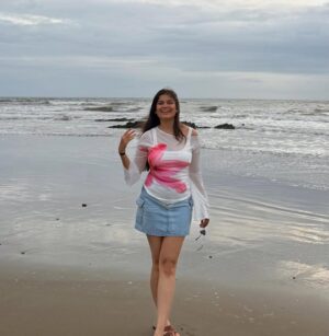 Ishita Instagram - Where the soul feels light and mind feels free 🌊

[beach girlie , beach outfits , Goa diaries, Goa outfits , Goa , explore , explore more , Sorab beach ]