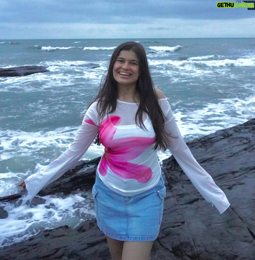 Ishita - 4.9K Likes - Where the soul feels light and mind feels free 🌊

[beach girlie , beach outfits , Goa diaries, Goa outfits , Goa , explore , explore more , Sorab beach ]