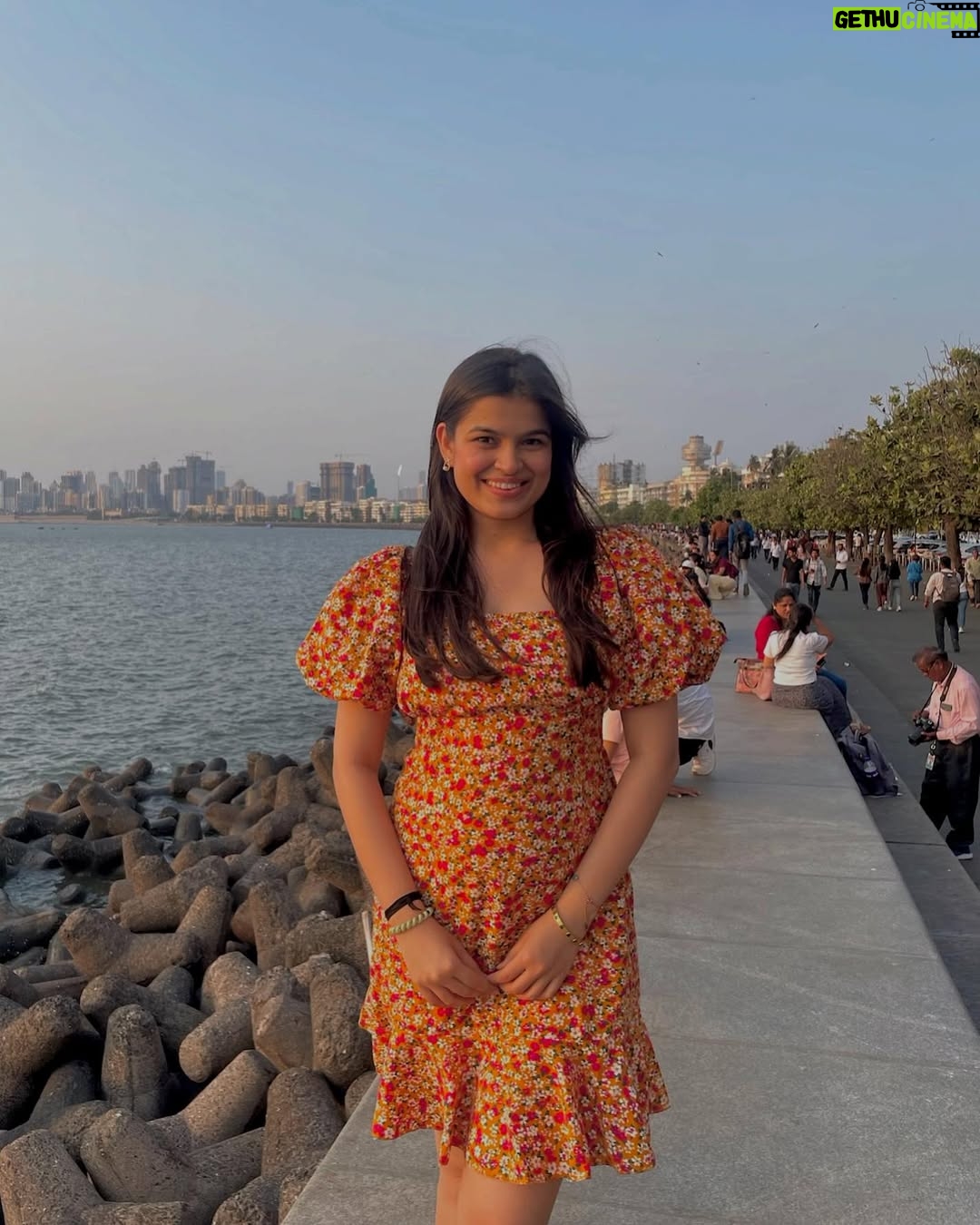 Ishita - 3.7K Likes - This place feels like this song always 🥹❤️