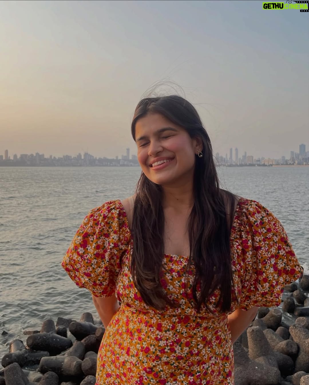 Ishita - 3.7K Likes - This place feels like this song always 🥹❤️