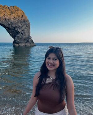Ishita Instagram - The only “door” I don’t mind being locked out of—forever ☀️🌊🐚

[durdle door , london , fashion , beach outfits , beach girlie , beach fits , pinterest inspired,fashion girlie ]