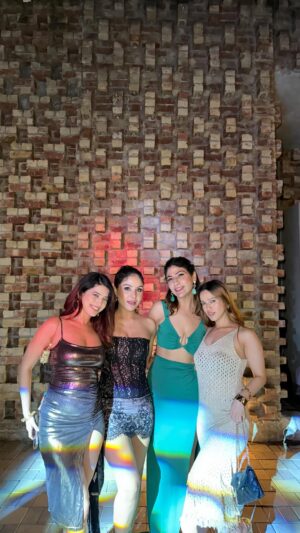 Ishita Anand Instagram - Whose outfit did you like the most? 😉

Tag your unplanned girl gang 💁🏼‍♀️

[girl gang, outfit check, fit check video, girl gang reels, summer outfits, summer look, squad goals, girl squad, best friends reel, crochet dress, lace dress, coord set, metallic dress]