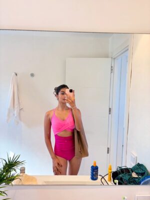 Ishita Arora Instagram - Somewhere where swimsuits are the official breakfast dress code🥞🏖️