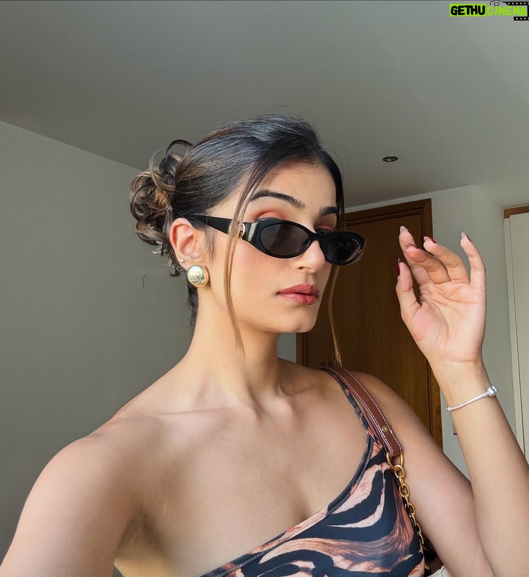 Ishita Arora - 1.6K Likes - For whoever said the world is your runway🐆