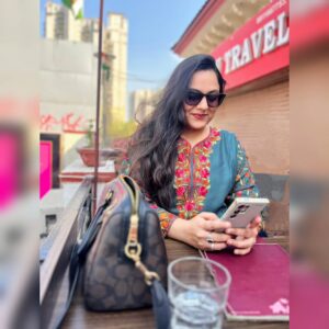 Ishita Aroraa Instagram - 😈🧿
.
.
.
.
.
To messy hair maybe?
.
.
.
..
#relatable #memestagram #memesdaily #explore #explorepage #trendingreels #exploremore
.
.
.
#pictureperfectmemories #pictureperfectdecor #pictureperfectday #pictureperfectdesign #pictureperfectchallenge #pictureperfectbuilds #pictureperfectphotography #pictureperfectphotos #pictureperfectmoment #picture
#ia #reelsinstagram #reelsındia
#travel #travelphotography