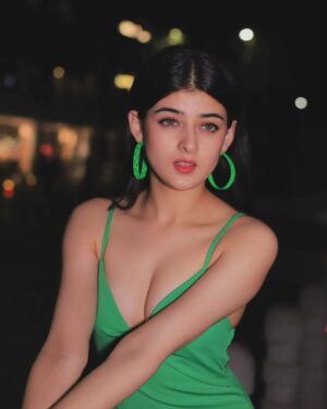 Ishita Singh Thakur Instagram - If looks could kill. š
.
.
šø @drjphotography506