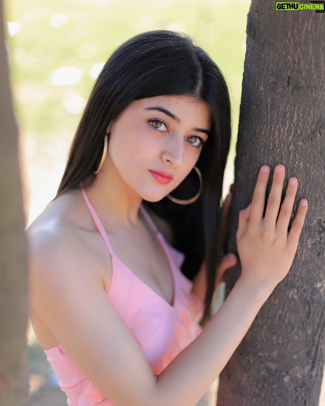 Ishita Singh Thakur - 11.7K Likes - 🌸...