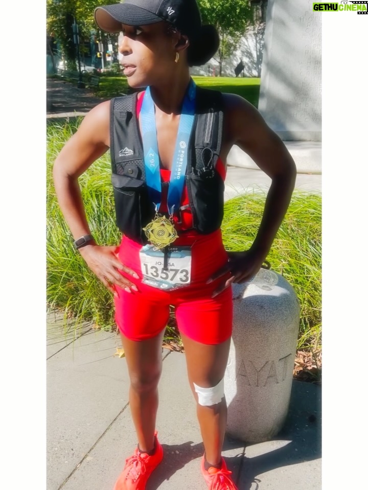 Issa Rae - 316.8K Likes - went to Portland to run a marathon🏃🏾‍♀️🏁
—
(to my girl who asked for a picture right after, i’m so sorry. I was very in pain and very ugly. thank you for understanding)
((thank you to @justaba for inspiring me))
(((thank you to my man 🥰)))