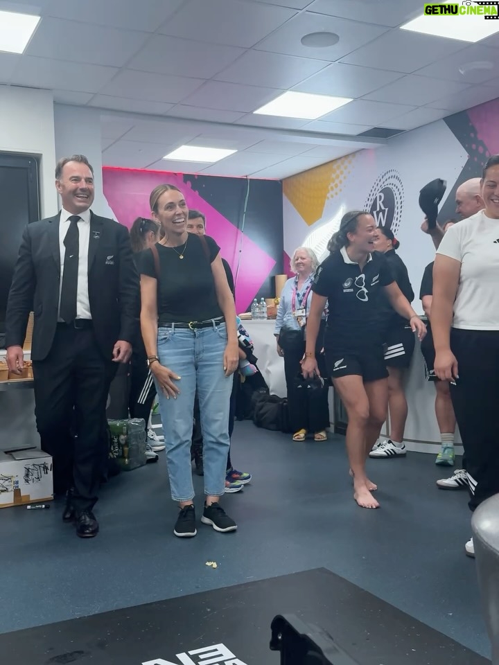 Jacinda Ardern - 66.8K Likes - When @porshwoodman’s the one doing the fan-girling 🤣

Awesome to have @jacindaardern and her whānau back in the stands supporting us at another Rugby World Cup. Kiwi connections while on the road, always making us feel a little closer to home 🖤

#RWC2025 | #LetsGoAgain