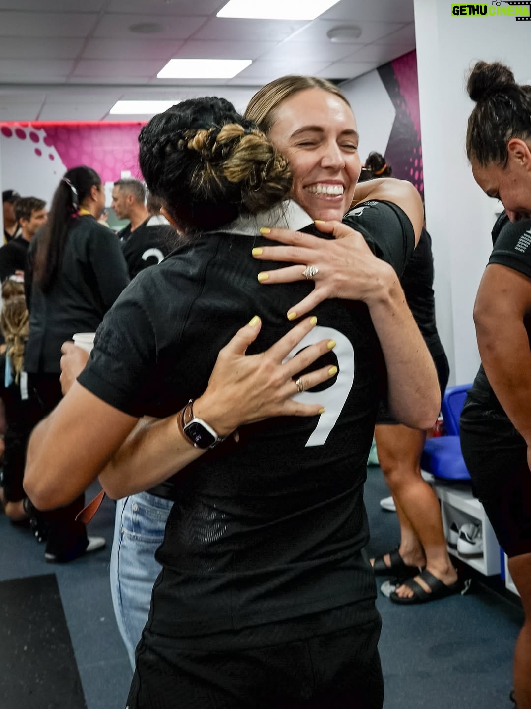 Jacinda Ardern - 66.8K Likes - When @porshwoodman’s the one doing the fan-girling 🤣

Awesome to have @jacindaardern and her whānau back in the stands supporting us at another Rugby World Cup. Kiwi connections while on the road, always making us feel a little closer to home 🖤

#RWC2025 | #LetsGoAgain