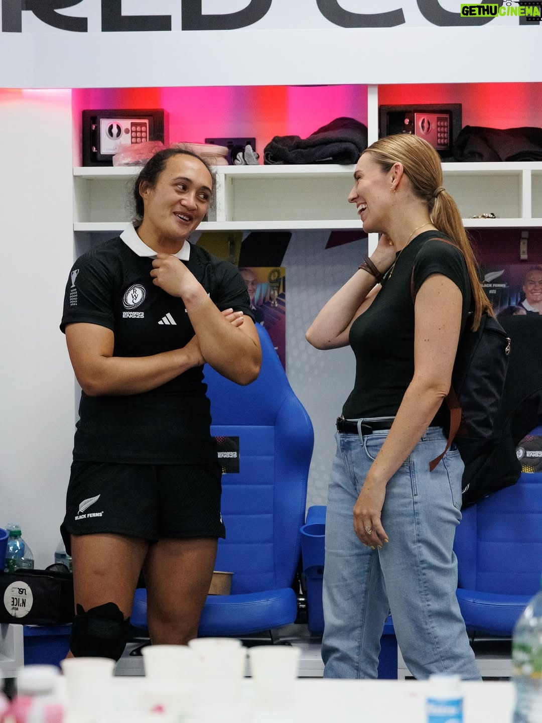 Jacinda Ardern - 66.8K Likes - When @porshwoodman’s the one doing the fan-girling 🤣

Awesome to have @jacindaardern and her whānau back in the stands supporting us at another Rugby World Cup. Kiwi connections while on the road, always making us feel a little closer to home 🖤

#RWC2025 | #LetsGoAgain