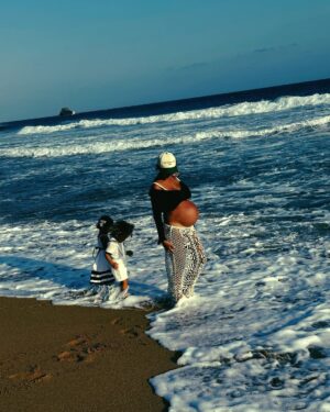 Jackie Cruz Instagram - Raising kids on the coast of Oaxaca is like living in paradise… if paradise included tantrums, sand in your underwear, and someone yelling Mamáaaaa!every five minutes.

We’re messy, chaotic, we are rarely on time, always losing our car keys, and yet, somehow, always finding joy.

Between the ocean breeze, the barefoot mornings, and being constantly full of sand, I wouldn’t trade this life for anything.

This Easter, I’m grateful for our loud, sandy, beautiful little tribe and the fact that I got one decent family photo before someone cried.

Feliz Pascua, from our wild beach crew to yours!