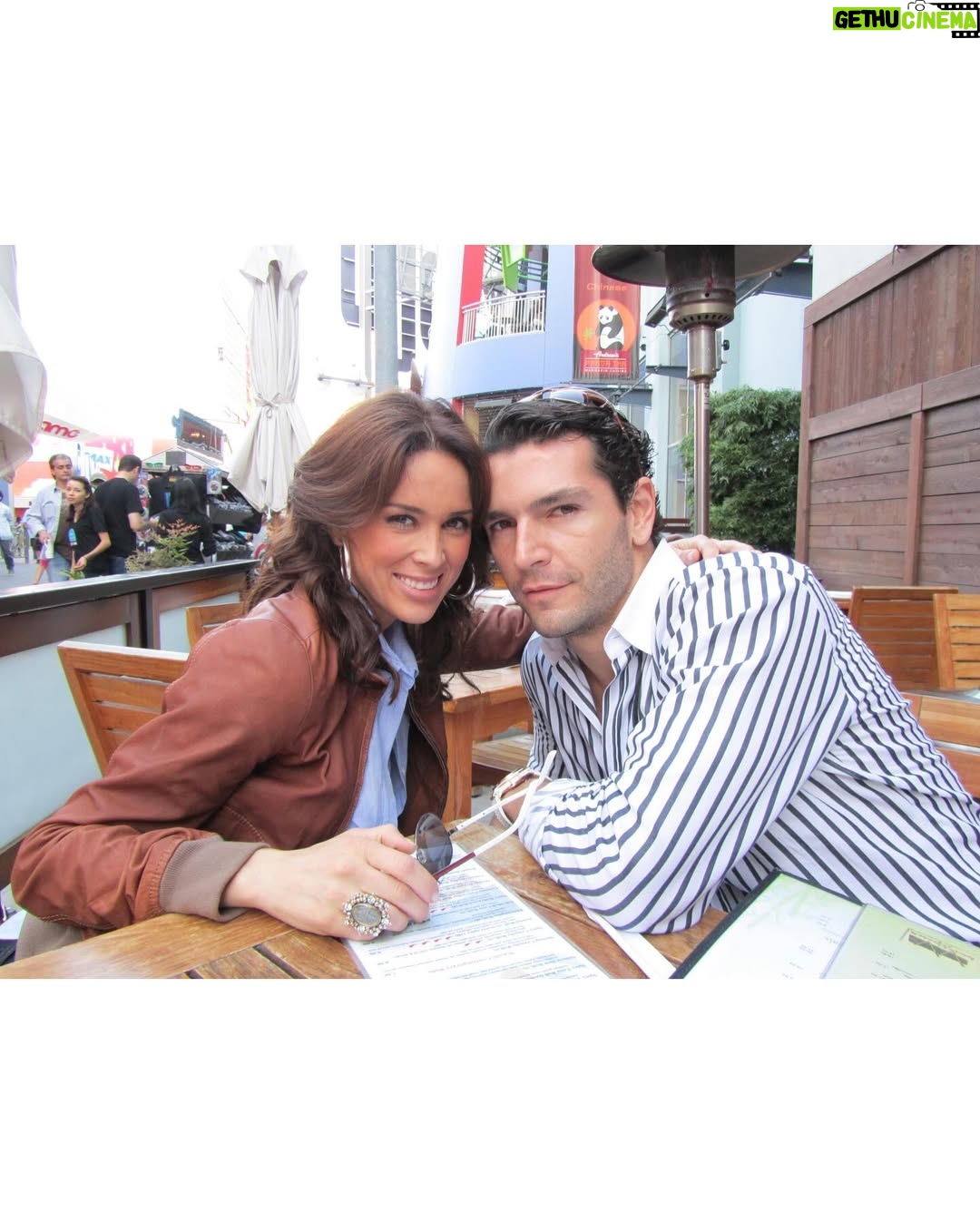 Jacqueline Bracamontes - 117.2K Likes - Ya son 14 años caminando juntos Memito @mft07 
Gracias por ser el mejor compañero de vida, por todo lo que hemos construido y logrado juntos. Qué regalo tan grande es compartir la vida contigo y ver la familia que hemos formado.