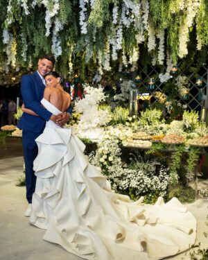 Jakelyne Oliveira Instagram - Se deixar eu fico esse restinho de ano postando as fotos do casamento, hahaha. Não me canso de ver e reviver esse dia mágico, perfeito, repleto de amor, felicidade e Deus. 

Ctz o melhor dia das nossas vidas. ✨🥹

#CasamentoMalyne