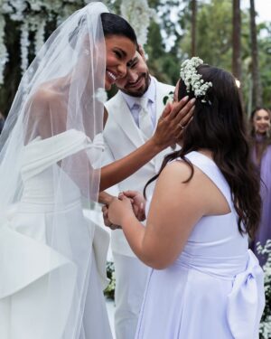 Jakelyne Oliveira Instagram - Se deixar eu fico esse restinho de ano postando as fotos do casamento, hahaha. Não me canso de ver e reviver esse dia mágico, perfeito, repleto de amor, felicidade e Deus. 

Ctz o melhor dia das nossas vidas. ✨🥹

#CasamentoMalyne