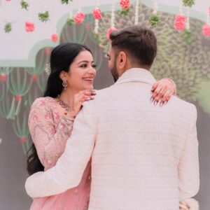 Janani Iyer Instagram - Now and Forever 💍❤️♾️🧿
.
.
.
Photography- @vividcaptures_official
Make up- @artistrybyolivia @olivia.anugraha
Outfit- @nirali_design_house
Jewellery- @challani_jewellery
Decor- @redthreadeventz
Plates- @thambulaaa
#Janani #RoshanShyam #TheRoJaSaga #ChennaiWeddings #TamilWedding #IndianBride
#SouthIndianBride #EngagementShoot #PreWeddingPhotoshoot #WeddingPhotography
#LoveStory #BrideToBe #CoupleGoals #CinematicWedding #ReelsIndia #vividcaptures