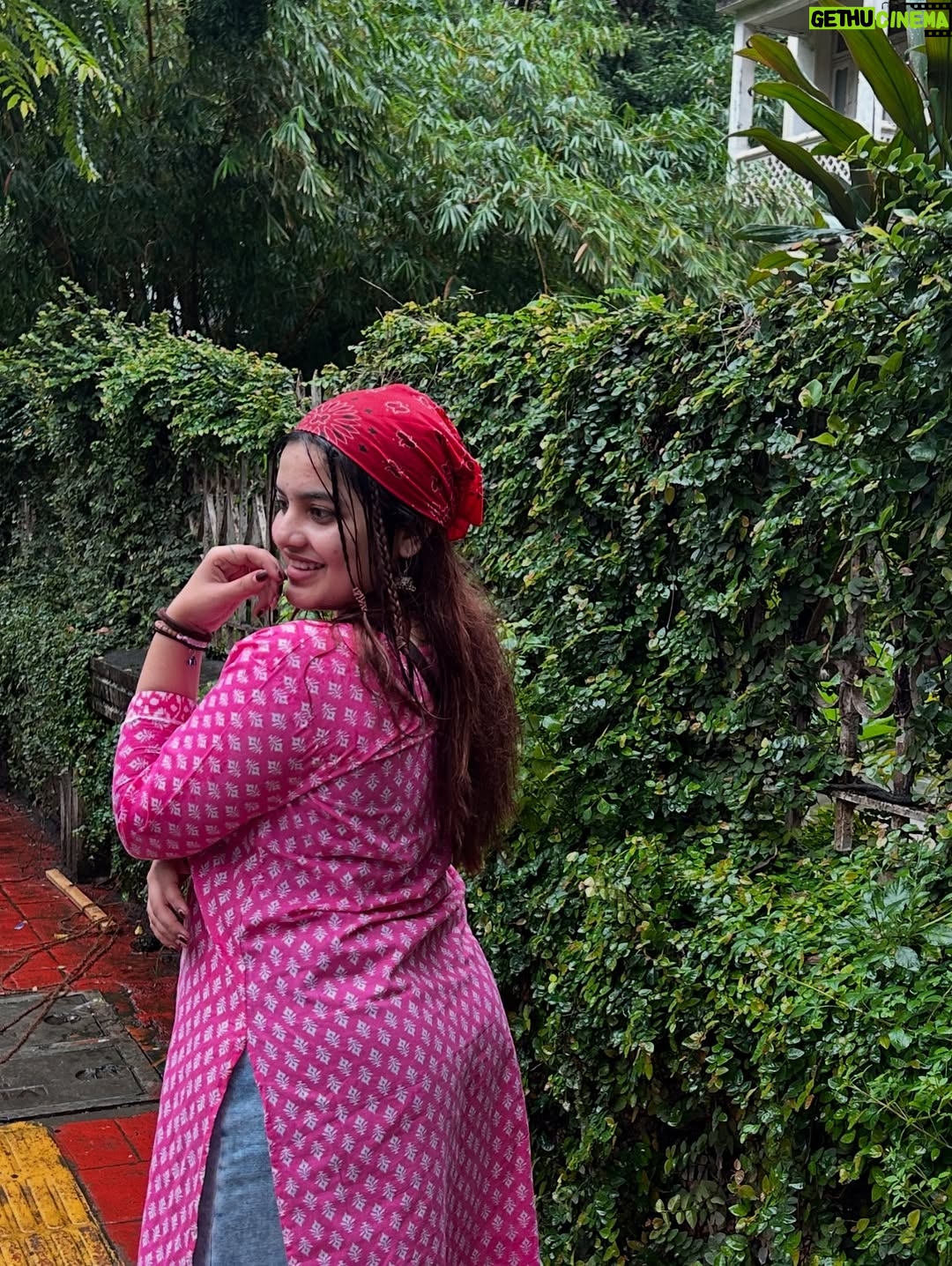 Janavi Jain - 3.6K Likes - ✨🪬💕🧚🏻‍♀️🌧️