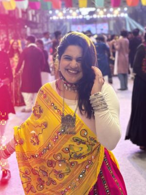 Janavi Jain Instagram - Festival that brings joy, laughter, excitement and reunits evryone 🤩✨❤️