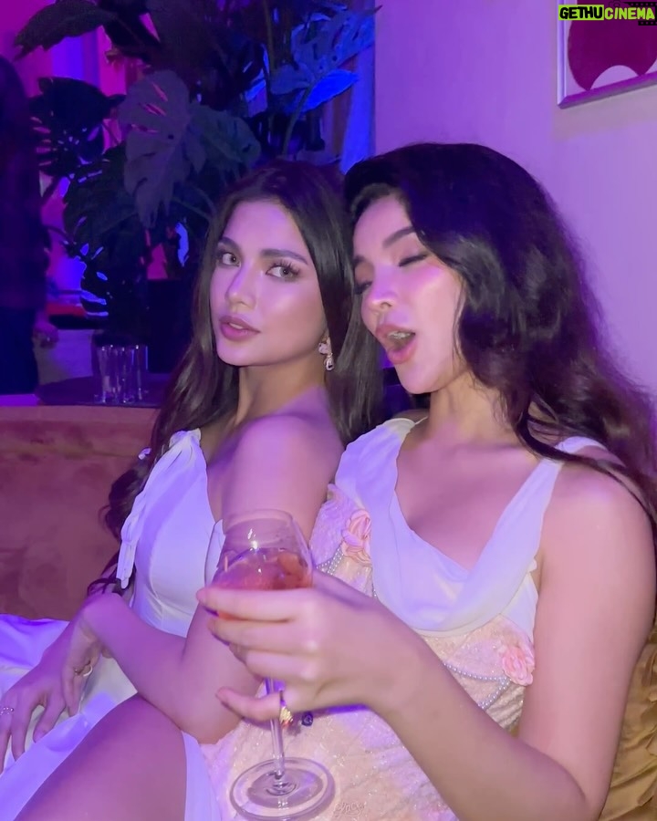 Jane De Leon - 31.6K Likes - Happy birthday to my kikaay bestie! Day 1 ’til forever ✨💁🏼‍♀️