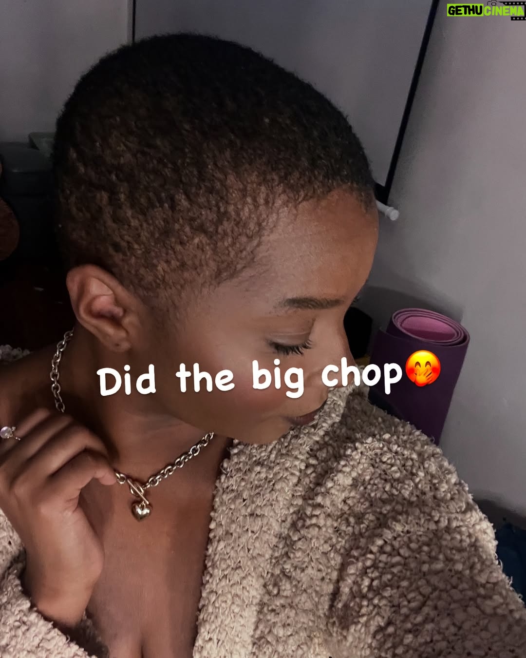 Ja'ness Tate - 129 Likes - How my year started. 🤭🥳🥂🍾 

I really decided that this year I’m happy and I’m going to party and strengthen my female relationships! This is the beginning 😘 

#january #love #friendships #partygirls
