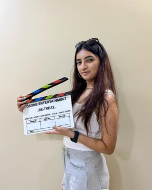 Janessa Lakhani Instagram - Grateful for turning my dreams into my reality🪬✨
Thank you for believing in me, lots of love💗
#janessalakhani #osomeentertainment #bollywood #retreat #mumbai