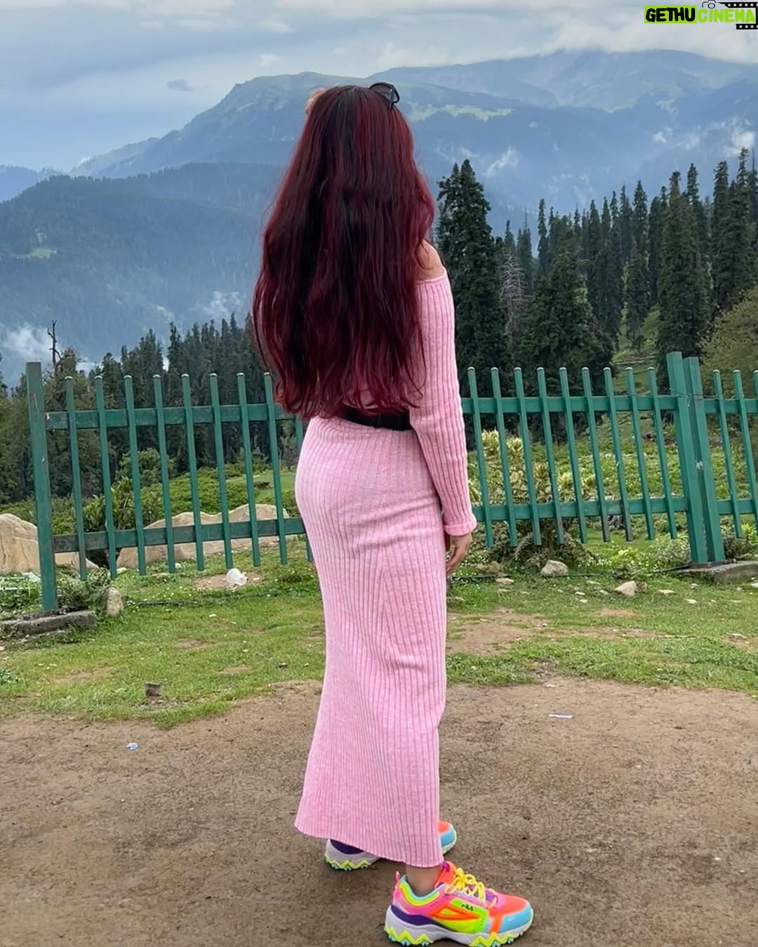 Janessa Lakhani - 319 Likes - close to heaven, down to earth.💗
#janessalakhani