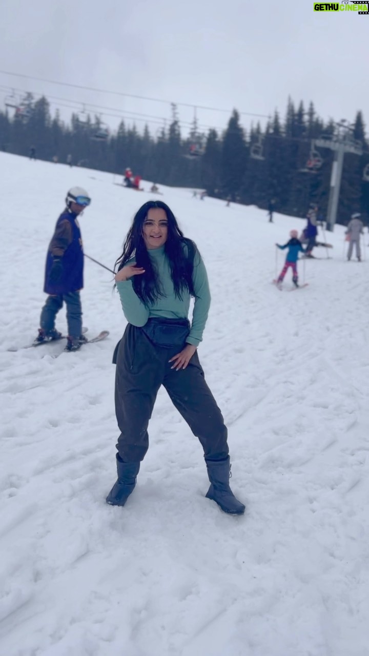 Janessa Lakhani - 1.4K Likes - Only Nora Fatehi’s dance can create fire in snow🔥❄️
Shot the reel all wet, frozen, numb and slippery…show some love🤍

cr: @norafatehi @ayushmannk @tseries.official @boscomartis @amar__jalal @tanishk_bagchi @yohanimusic @bollyshake 

#explorepage #explore #foryou #reels @bollyshake #bollywood #dancewithnora #norafatehi #jedhanasha #anactionhero #netflix #norafatehifans #tseries #reelsinstagram #trending #trendingreels #viral #viralreels #bollyshake #janessalakhani