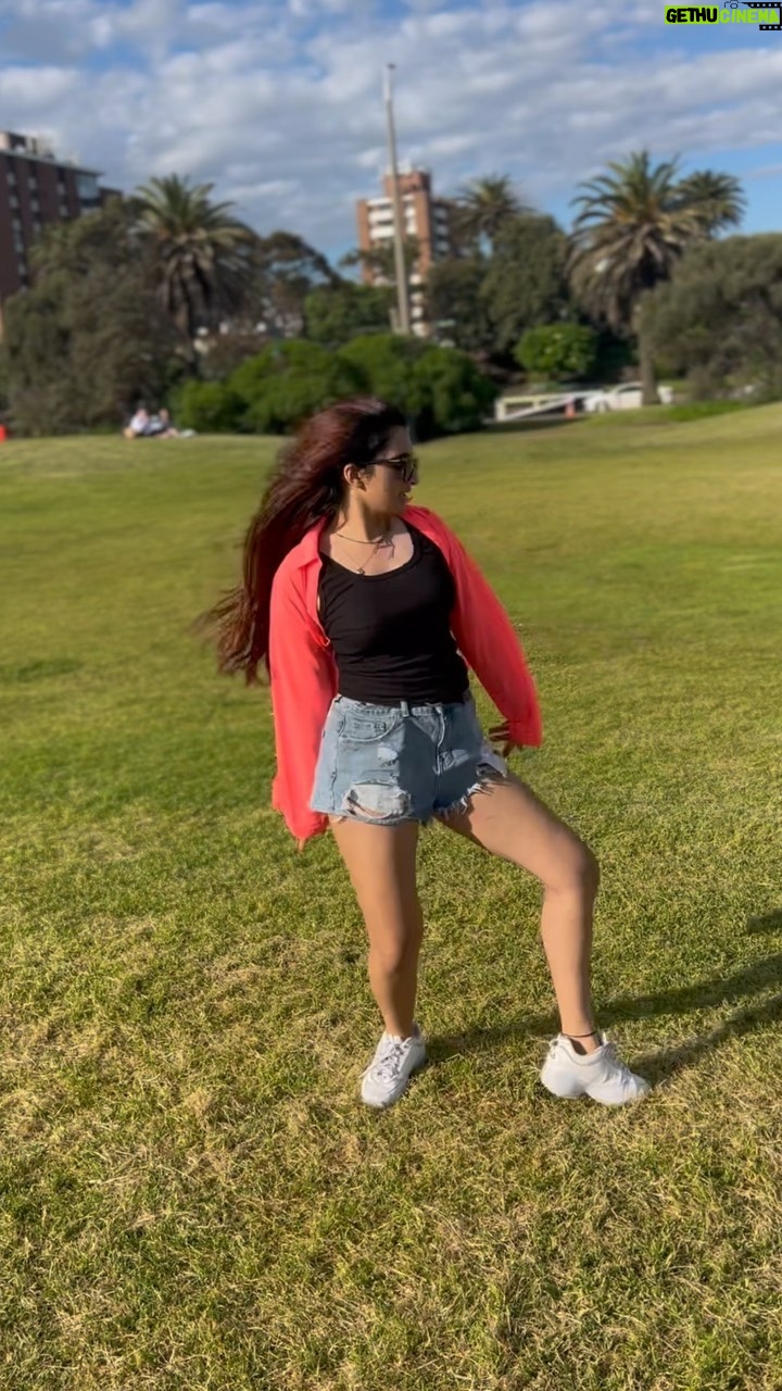 Janessa Lakhani - 1.6K Likes - Summer <3 

💃 @nanu_hayer 
🎵 @ap.dhillxn 

#explorepage #explore #reels #dance #reelitfeelit #nanuhayer #dancechallenge #dancevideo #trendingreels #viralvideos #viralreels #bollyshake #bollyaus #stkildabeach #stkilda #melbourne #janessalakhani