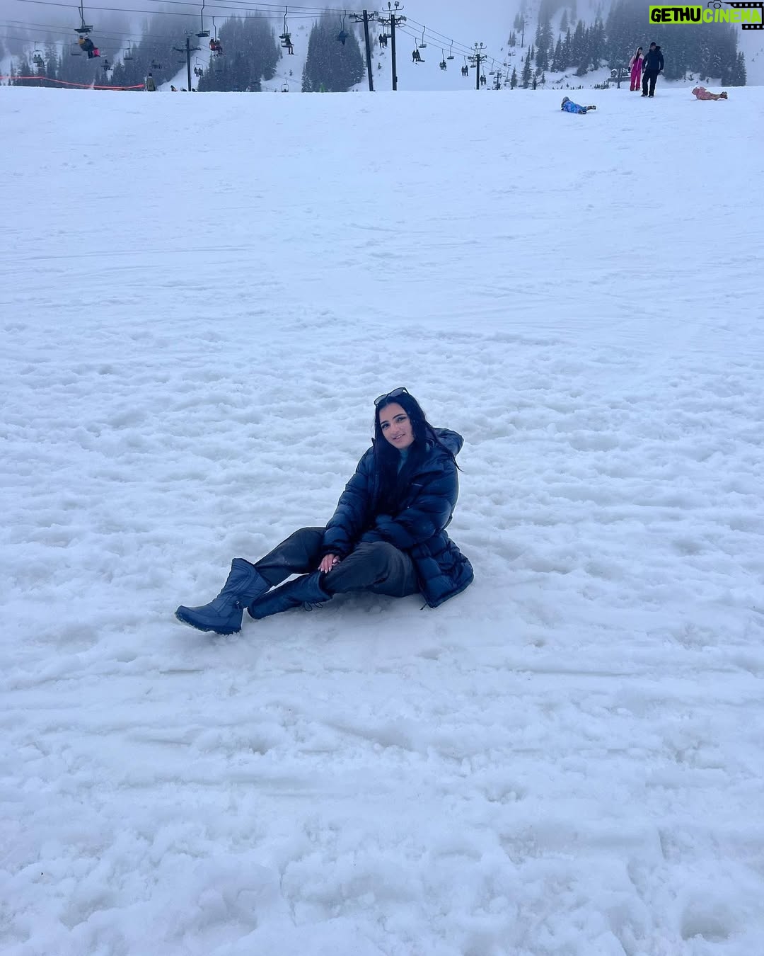 Janessa Lakhani - 391 Likes - Love at frost sight❄️

#snowqualmie #seattle #usa #snow #janessalakhani