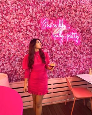 Janessa Lakhani Instagram - Pretty in Pink💗
#janessalakhani