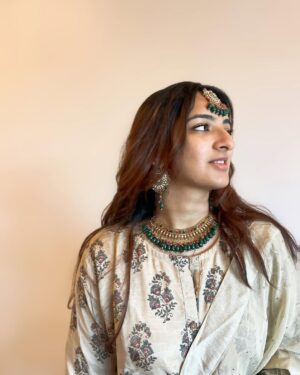 Janessa Lakhani Instagram - A timeless bound with couture✨
jewelry: @alami_collections
#janessalakhani #ad #influencer #bollywood #model #indianwedding #indianjewellery