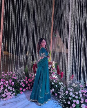 Janessa Lakhani Instagram - wedding szn🌹