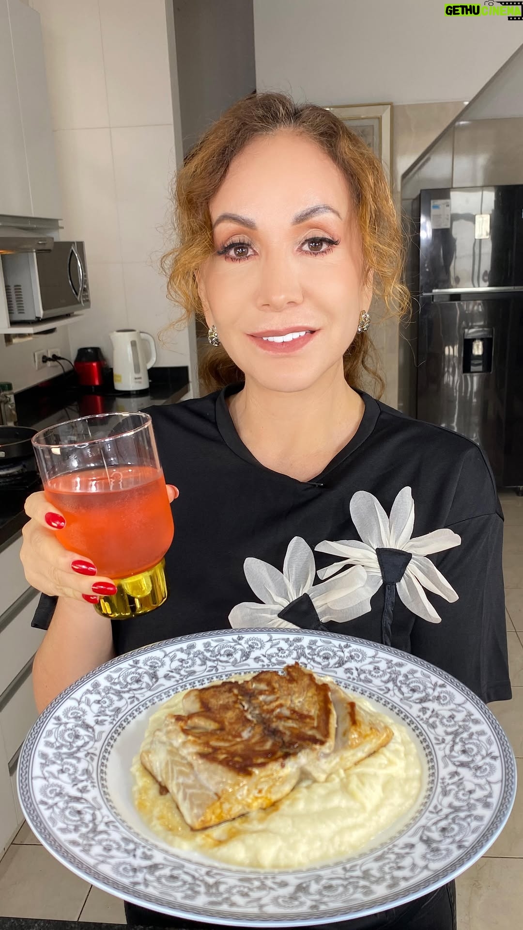 Janet Barboza - 4.3K Likes - 🌟 ¡Reinventa el puré de coliflor! 🌟 Combínalo con pescado bonito y crea un deleite irresistible para tu paladar. Ideal para una comida ligera y sabrosa. ¡Atrévete a probarlo! 🍽️💖 

#CocinaCreativa #janetbarboza #cocina #recetas #hogar #recetasaludable