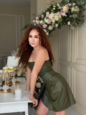 Janet Barboza Instagram - ¡Fotos de cumpleaños!🎂 📸🎞️

Vestido @mya_modach