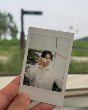 Jang Na-ra Instagram - 오랜만에 즐거운 소풍🌸
사랑하는 멍벤 친구들과 멍뭉이들❤️