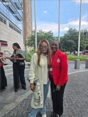 Janice Bryant Howroyd Instagram - Recent love from my fellow Sorors. As an Honorary Member of @dstinc1913, I’m grateful for the warm embrace. Meeting each and every one of you continues to be a blessing and a joy. ❤️