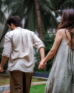Jankee Parekh Instagram - The boy is ready for additional responsibility.
So are we. 
We are accepting blessings, 𝓪𝓰𝓪𝓲𝓷 ❤️

.
Heartshot 𝒷𝓎 @rasshi_ganeriwal ✨