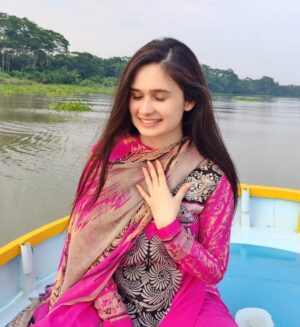 Jannatul Ferdous Oishee Instagram - Where the river flows, time slows.