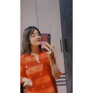 Janshi Dayal Instagram - When all you wanna do was make them happy 💜
Something in my own voice ✨🥺