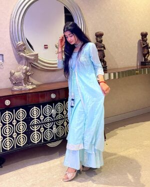 Janshi Dayal Instagram - Radiating sheer elegance vibe ! ✨